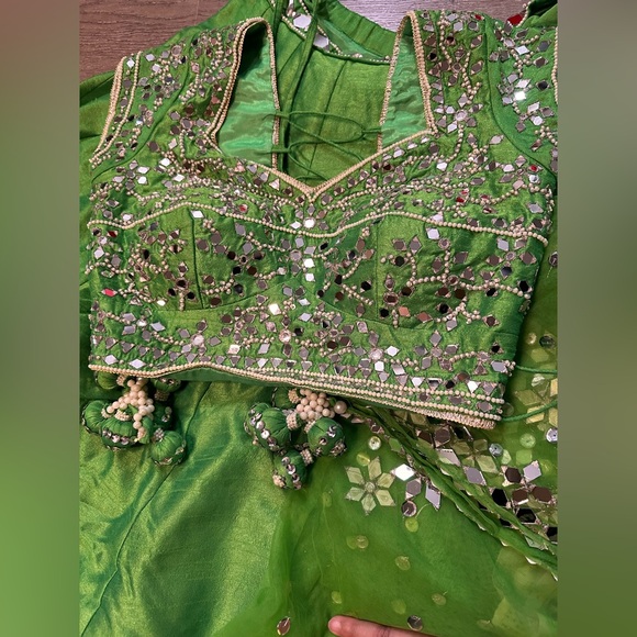 SOLD Preeti s Kapoor 3 pc lehenga set - Picture 5 of 12